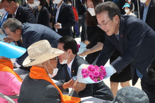 이성희 농협 현장경영 분주, “생산비 절감과 일손부족 해소”