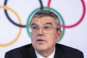 IOC 위원장 "도쿄올림픽 내년 못 열면 취소, 더이상 변경은 불가능"