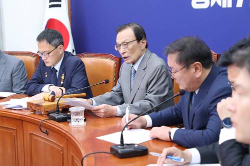 이해찬 “꼼수 위성정당인 미래한국당과 원구성 놓고 협상 없다”