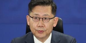 돼지열병 방역 강화에 양돈농가 소득보전 요구, 장관 김현수 부담 커져