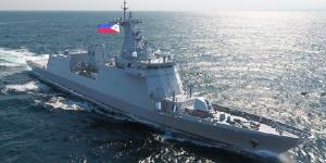 현대중공업 호위함을 필리핀에 인도, 코로나19 방역물품도 실어 보내 
