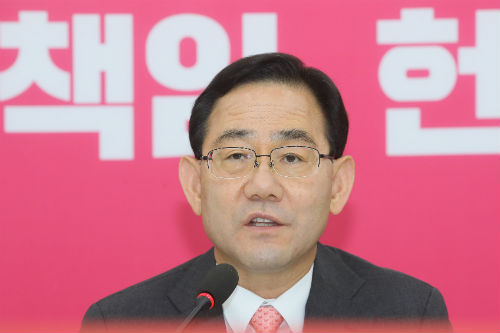 통합당 주호영 “추미애 검찰 향한 횡포 저지해야, 탄핵소추 검토”