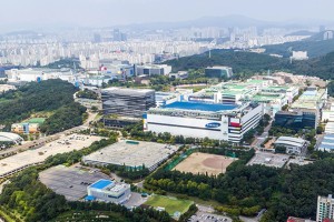 법원, 삼성전자 반도체공장 희귀질환 노동자 16년 만에 산재로 인정