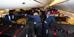 대한항공, 기내 좌석에도 화물 실은 여객기 처음 운항