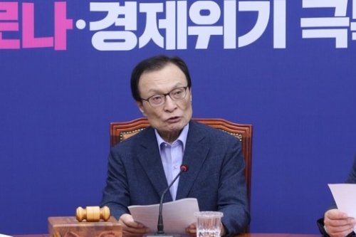 <a href='https://www.businesspost.co.kr/BP?command=article_view&num=159778' class='human_link' style='text-decoration:underline' target='_blank'>이해찬</a> “부동산 관련 법안은 신속처리가 중요, 7월 중 통과돼야”