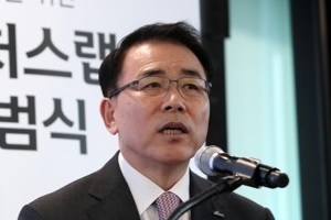 조용병 신한금융 한국판뉴딜전략, 벤처캐피털 네오플럭스 인수 정조준