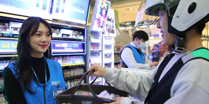 GS25 CU 편의점 수 경쟁은 그만, 동네 생활플랫폼 경쟁으로 전선 이동 