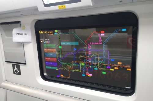 LG디스플레이 중국 지하철에 투명올레드 공급, 실시간 교통정보 활용 