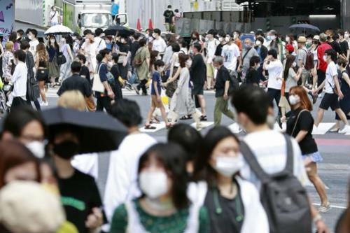 일본 코로나19 하루 확진 400명대 지속, 중국은 해외유입만 12명