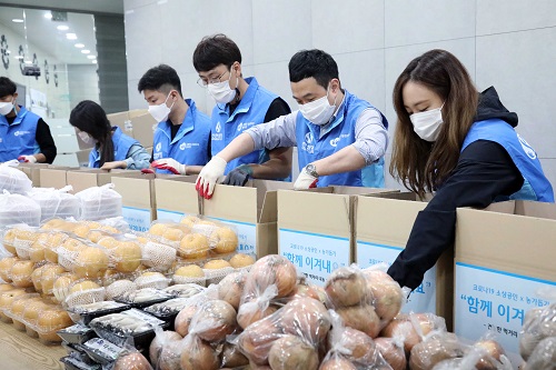 신한생명, 소상공인과 취약계층 돕는 건강한 먹거리 나눔행사 진행