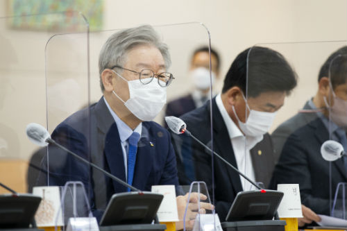 이재명, 경기도 국회의원 만나 기본주택 기본대출정책에 협력 요청