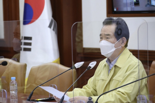 정세균 "거리두기 단계 격상 검토, 수도권 강원은 예비경보 내려"