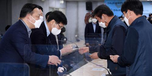 삼성전자 노사 교섭에서 의견차이 확인, 노조가 회사 제시안 거부