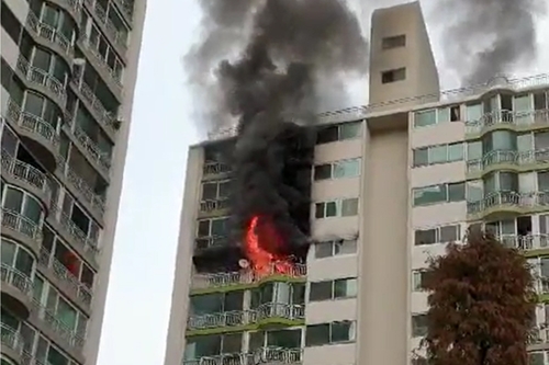 경기도 군포 아파트에서 화재 발생, 4명 사망하고 7명 다쳐