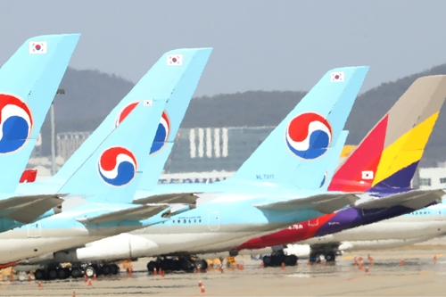 대한항공, 아시아나항공 2024년 합병하는 전략을 산업은행에 제출