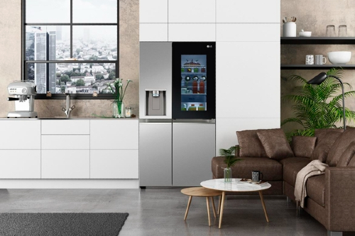 LG전자, CES 2021에서 문 두드려 내부 보는 냉장고 신제품 공개