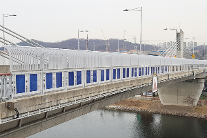 포스코에너지, 경인아라뱃길 시천교에 자살예방 안전난간 설치