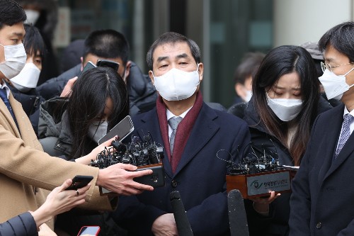 이재용 변호인단 “전직 대통령이 기업 자유 침해, 재판부 판단 유감”