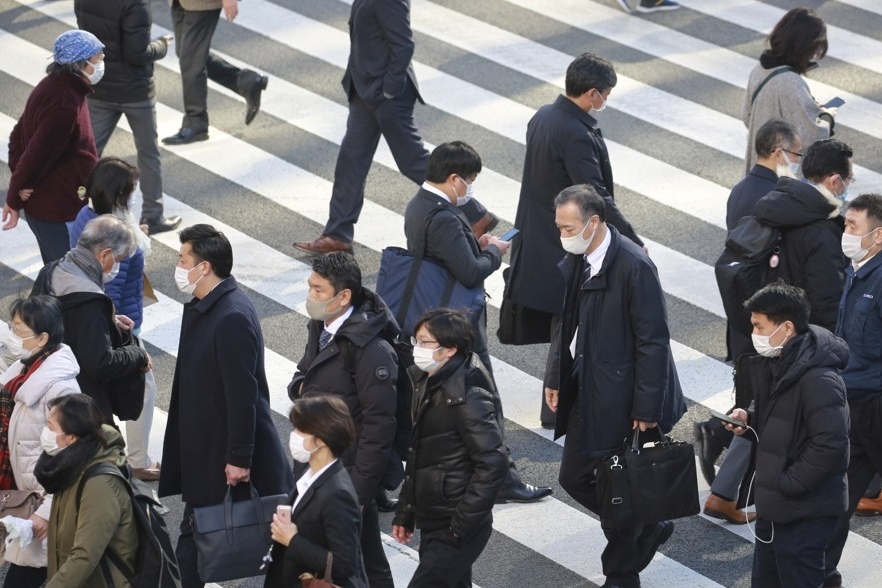 일본 코로나19 하루 확진 4717명 확산 지속, 중국 80명으로 줄어 