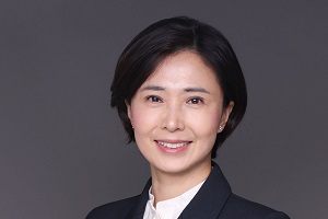 신한은행 신한카드 마이데이터 협업, 외부수혈 임원 김혜주 역할 커져 