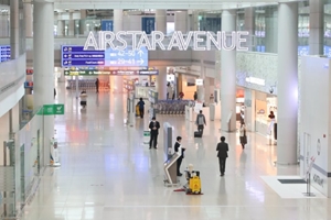 인천공항 롯데와 신라면세점 영업 종료, 신세계와 현대백화점이 메워 