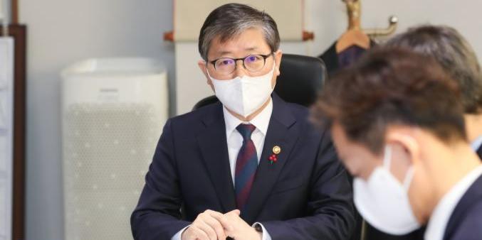 변창흠 