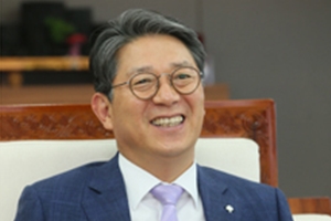 곽재선 KG케미칼 회장.