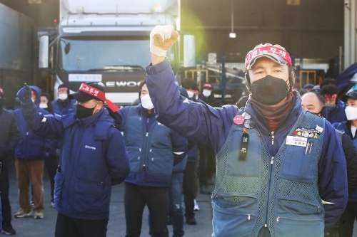 한진 택배노조 조합원 무기한 파업 들어가, "조합원 4명 부당해고"