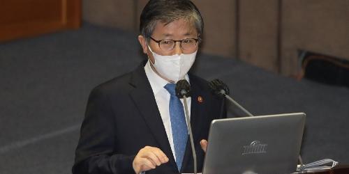 변창흠 “가덕도신공항 특별법 통과돼도 사전타당성조사 필요해”