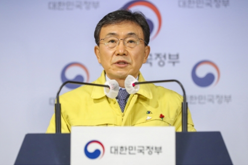 보건복지부 장관 권덕철 "11월1일부터 단계적 일상회복 전환 검토"