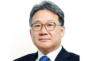 현대엔지니어링 도시정비 수주 신기록 바라봐, <a href='https://www.businesspost.co.kr/BP?command=article_view&num=239422' class='human_link' style='text-decoration:underline' target='_blank'>김창학</a> 재무체력 든든