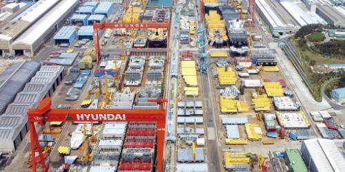 현대중공업 울산조선소에서 지붕교체공사 노동자 1명 추락해 숨져 