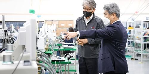 IBK기업은행장 윤종원, 현장 소통 위해 영업점 100번째 방문