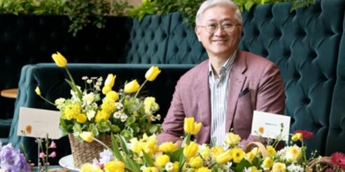 아모레퍼시픽그룹 화장품 1위 되찾나, 서경배 면세점 매출회복 남아 