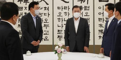 송영길 “한미 정상회담은 위대한 외교성과”, 김기현 “백신 확보 미흡”