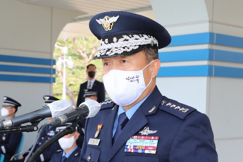 문재인 공군참모총장 이성용 전역 재가, 청와대 “사건 축소은폐 없어”