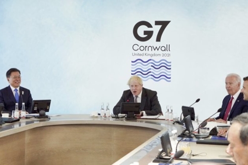 문재인 G7 확대회의 참석, “개발도상국 코로나19 백신 지원에 기여”