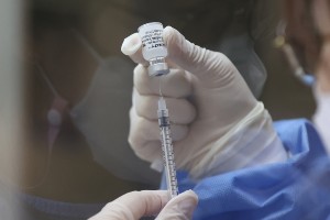 정부 루마니아와 백신 스와프 논의, "백신 무상공여는 사실 아니다"