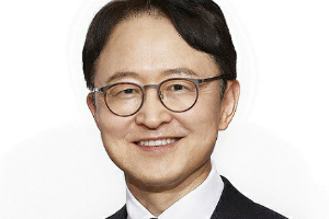 삼성전기 영업이익 1조 복귀 가시권, <a href='https://www.businesspost.co.kr/BP?command=article_view&num=348158' class='human_link' style='text-decoration:underline' target='_blank'>경계현</a> 고부가제품에 집중