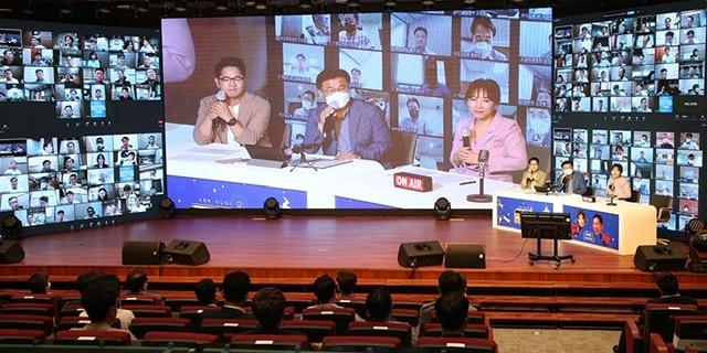 BNK경남은행 경영전략회의, 최홍영 