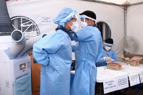 LG디스플레이, 코로나19 선별진료소 의료진에게 폭염 극복 물품 지원
