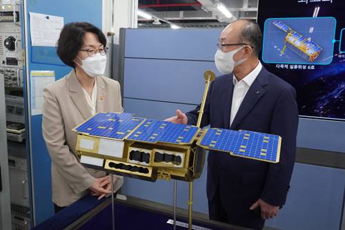 LIG넥스원, 새 성장동력으로 한국형 위성항법시스템 개발 추진