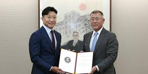 정몽구, 감염병 백신 개발 고려대 혁신센터설립에 사재 100억 기부