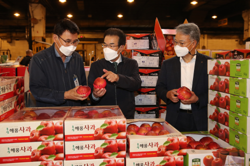농협회장 이성희 추석 농산물 수급상황 살펴, "안정적 공급에 최선"