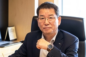 HDC현대산업개발 디벨로퍼 강화, <a href='https://www.businesspost.co.kr/BP?command=article_view&num=224121' class='human_link' style='text-decoration:underline' target='_blank'>권순호</a> 종합금융부동산기업으로 