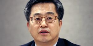 김동연 낮은 지지율에 대선 뒤 입지 불투명, 이재명과 단일화 나설까