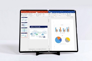 외국언론 “삼성디스플레이, 폴더블패널을 애플 MS에 공급할 가능성”