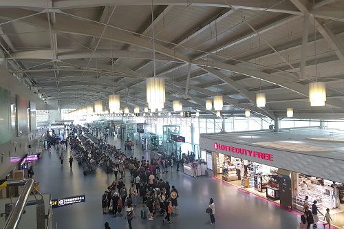 김포국제공항 출국장면세점 입찰에 롯데 신라 신세계 참여