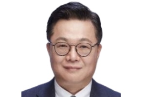 두산 사업부문총괄에 문홍성 내정, 최고전략책임자 지내