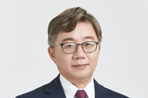 가스공사 비정규직 해결하고 해외사업도 호조, <a href='https://www.businesspost.co.kr/BP?command=article_view&num=244157' class='human_link' style='text-decoration:underline' target='_blank'>채희봉</a> 이제 수소에 전념 